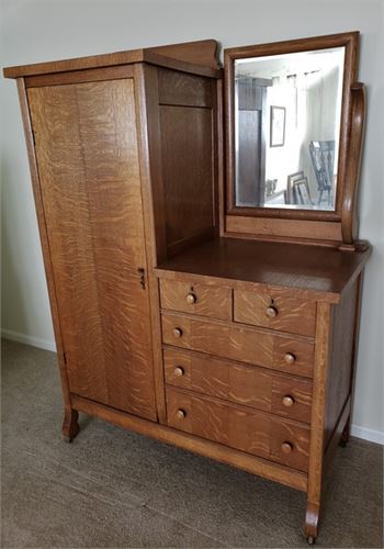 Antique Tiger Oak Gentleman's Chest